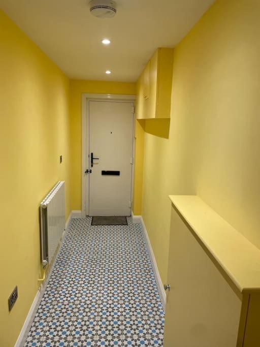 Lovely 1 Bedroom Flat In ברודסטיירס מראה חיצוני תמונה